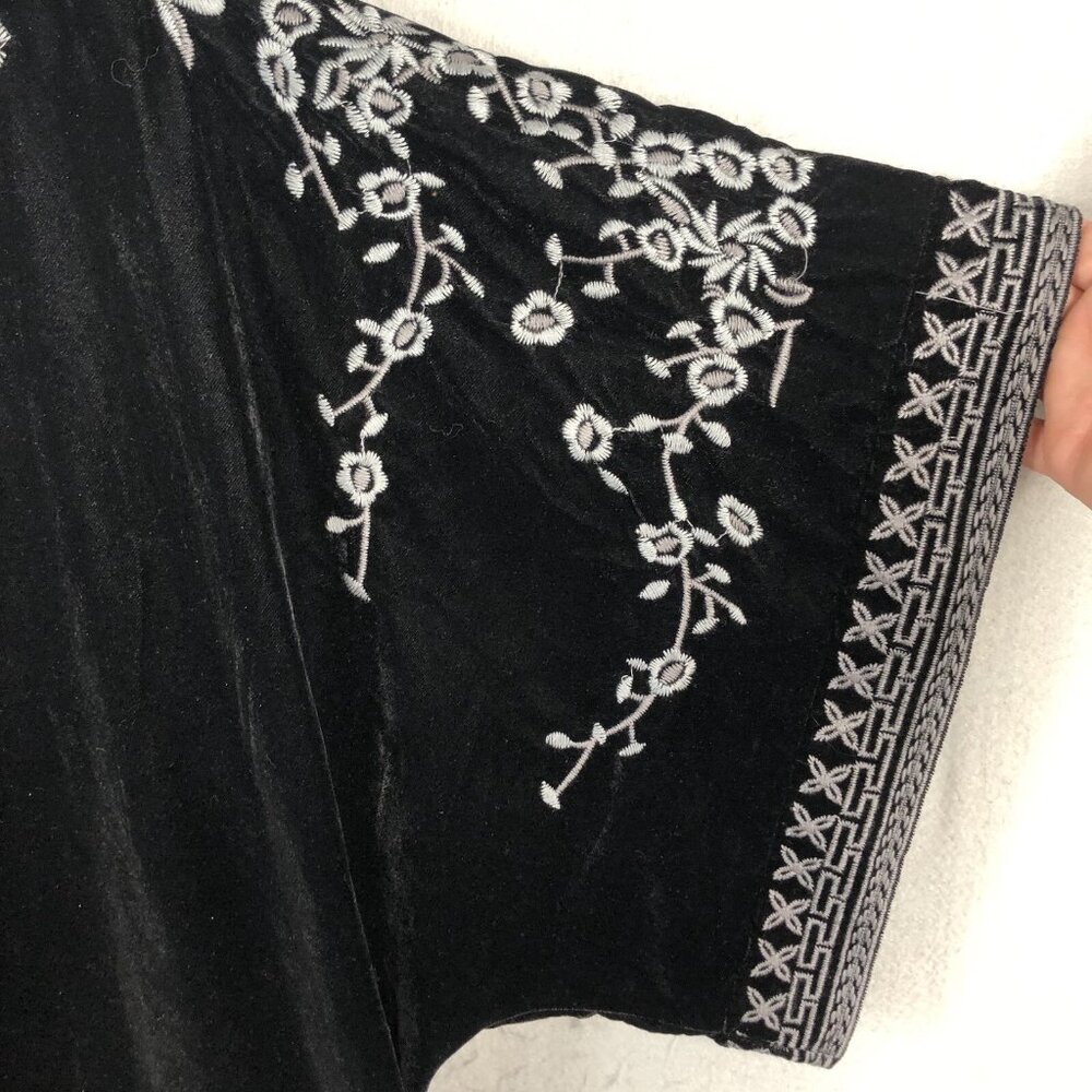 Velvet Cardigan Womens Medium Black Boho Art to Wear L&B Embroidered Statement - Picture 14 of 16